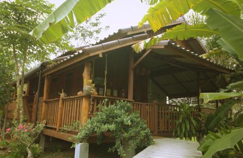 Chian Yai Otro | เรือนไทยใจสุขเอ๋ย