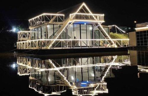 Chaiyo Alquiler De Eote | แพรุ่งธารา ไชโย (Rungtara Houseboats)