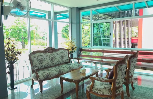 Pak Nakhon Apartamento | โรงแรมสบาย พาเลซ