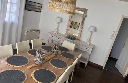 Aytre Apartamento | ღ L'Escale bleu Villa avec Jacuzzi et Baby-foot