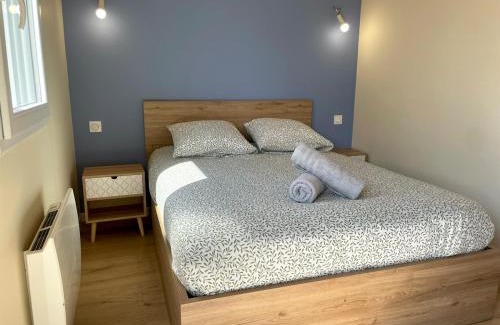 Saint-Medard-d'Aunis Apartamento | ღ Les Lauriers Roses - Calme, Terrasse & Parking