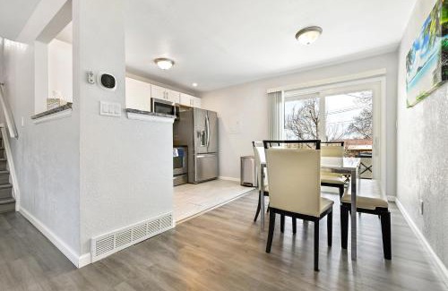 Cheyenne Meadows Casa | ᨒStylish 4BR - Movie Lounge - 10 min to Ft Carsonᨒ