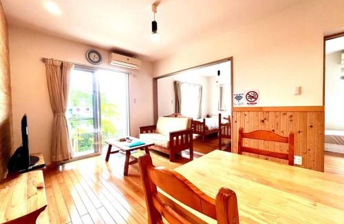 Okinawa Apartamento | お子様連れ&動物好き大歓迎！産みたての卵を収穫体験できる宿