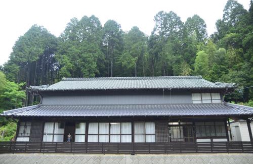 Ena Casa | なな光 一軒家貸切古民家 仲間と家族と周りを気にせず楽しめる