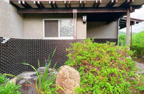 Mikawamachi Casa | アルピエm 敷地内無料駐車場2台分 置き型無料Wi-Fiあります 平屋瓦屋根の日本家屋