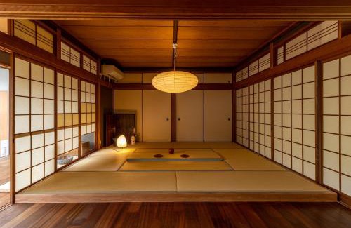 Nishi-Ueta Cho Hotel | オリーブの宿 澳邸