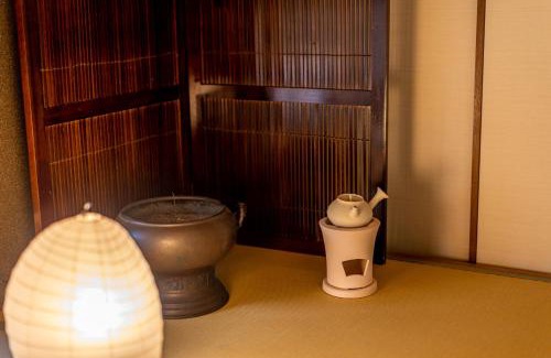 Nishi-Ueta Cho Hotel | オリーブの宿 澳邸