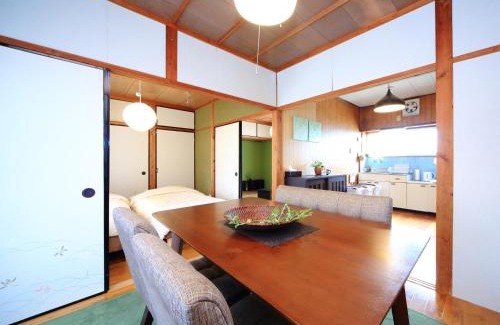 Izumi Casa | カモンイン 寿