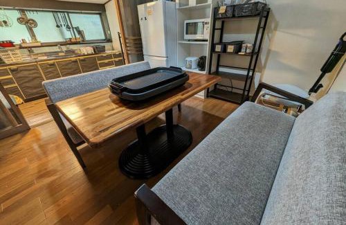 Mino Casa | 一棟貸x滝が見える半露天 自動麻雀卓 最大20名12時チェクイン後すぐにBBQ可