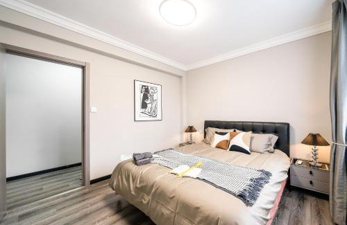 Downtown Shanghai Apartamento | 上海柠檬汁民宿 Shanghai lemon juic B&B-Shanghai Lemon Deluxe Room 外滩南京西路步行街