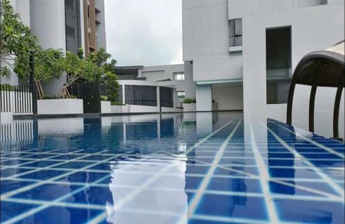 Bukit Indah Apartamento | 乐乐窝New Apartment Netflix Aeon 3Guest