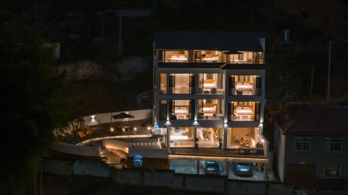 Wulingyuan Casa | 云漫山居民宿