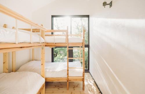 Oshima Villa | 伊豆大島の一棟貸切Retreat&StayBHOAG広いお庭でBBQ焚火okお子様歓迎8名定員