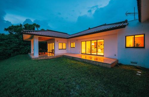 Nagura Villa | 呼吸する宿 ISHIGAKI Tida
