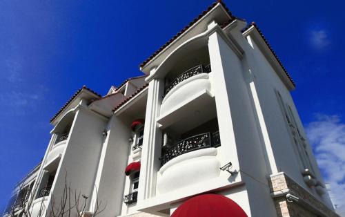 Hualien City Centre Casa | 坡岸長堤民宿 Leveeside House I 花蓮車站民宿 I 民宿證號1747 & 1748