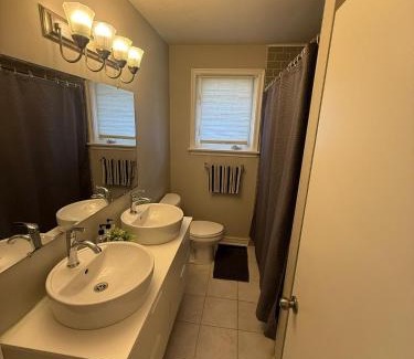 Richmond Hill Casa | 多伦多美丽房间- Great Location