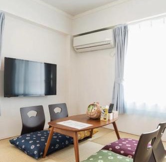 Makishi Apartamento | 大家族向け貸切宿 敷地内無料駐車場 最高のロケーション 各階独立鍵付き個室 Paradise inn牧志