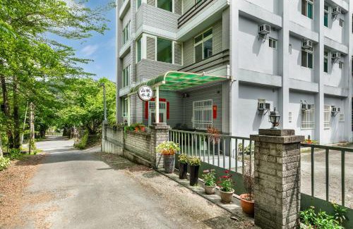 Puli Casa | 山水桃米旅店