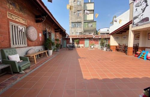 Zuoying District Otro | 左營蓮潭百年古厝