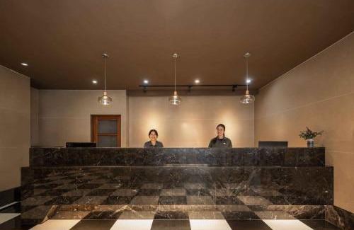 Lingya District Hotel | 康橋商旅-三多商圈館