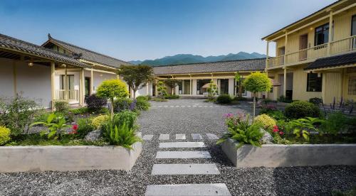 Yongding Casa | 张家界溪畔民宿-Zhangjiajie The Brookside Hotel