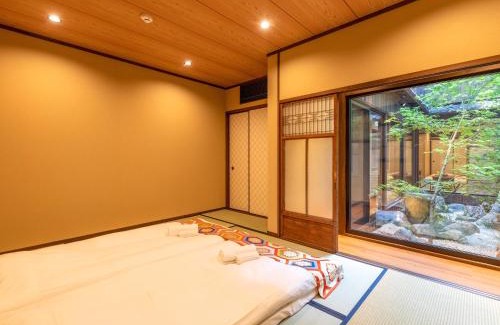 Shimogyo Villa | 慶有魚·松家(Kyotofish·Matsuya)*经典松树中庭*鸭川畔独栋地暖百年町屋*门前高濑川