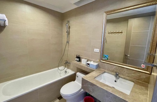 Xinzhuang Casa | 新莊區中正路高級雙人房,靠近丹鳳,回籠,輔大捷運站,新莊熱鬧地區