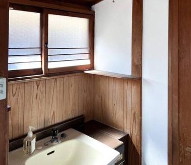 Uno Apartamento | 日々の宿しののめ102 宇野駅から車で5分 直島へ 最大8名様 古民家
