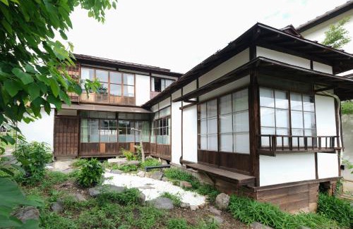 Nagano Casa | 昭和レトロが息づく狐白庵