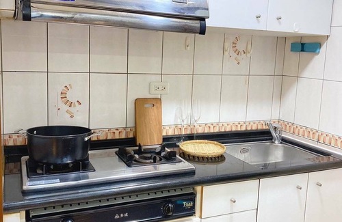 Xinyi Apartamento | 暮光公寓 x 健身教練｜台北 101 ｜Pool｜夜市 ｜cafe｜MRT捷運站｜Gym