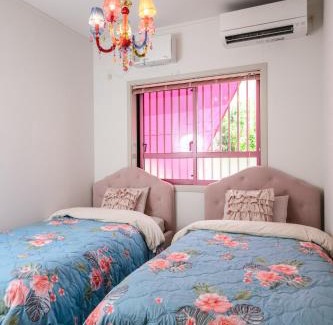 Chatan Casa | 最大10名 北谷アメリカンビレッジ8分 宮城海岸4分の長期滞在におすすめ コーラルハウス北谷
