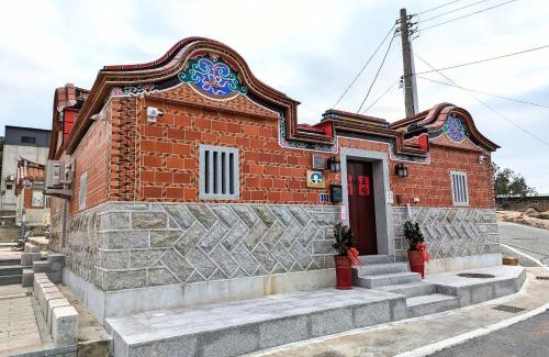 Jinhu Casa | 木馬丑盒子古厝民宿 Troy Droll Bin