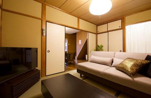 Nagawa Apartamento | 東月光町戸建て