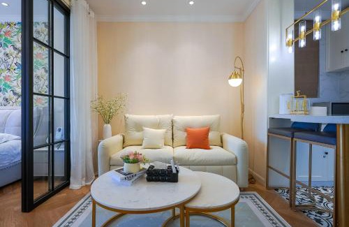 Shanghai Apartamento | 梧舍壹号 外滩百年公寓B&B -Riverside Grace Suites on the bund and metro station
