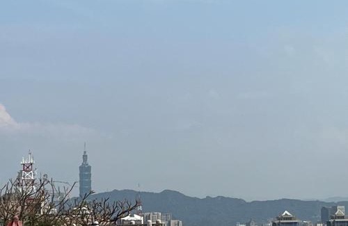 Xinyi Cama Y Desayuno | 樂居 台北