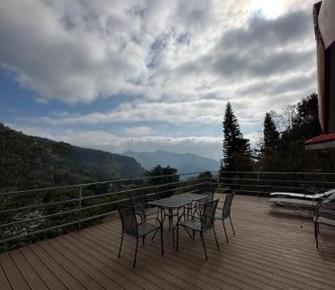 Alishan Cama Y Desayuno | 樂野仙蹤