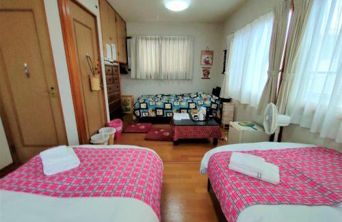 Aira Cama Y Desayuno | 民泊マエダハウス B&B Maeda House