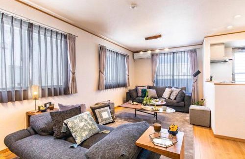 Tokeshi Villa | 沖縄を北から南まで楽しみたい方にピッタリ！近場にはエメラルドグリーンに輝くビーチもあります