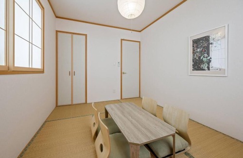 Yonashiroteruma Casa | 海まで徒歩1分・浜比嘉島まで車で10分!12名宿泊可能な和室ありの宿泊施設 ホームプラスアール