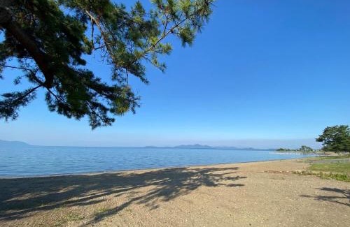 Otsu Villa | 澄の宿 琵琶湖畔松の浦水泳场 jr志賀车站 滑雪场登山巴士站全部徒步0分钟 免费停车位3台