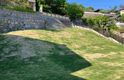 Onomichi Casa | 犬と泊まれる一棟貸しの宿 Nidra