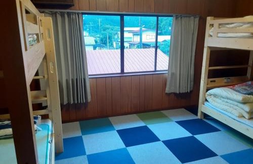 Fujisato-machi Apartamento | 白神山地の麓でヤギのいるゲストハウス あわじ商店