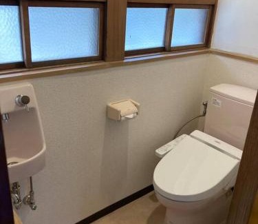Fukui Casa | 福井駅裏ハウス325貸切民泊 一日一組限定 駅から徒歩7分家族連れ団体様歓迎 安い