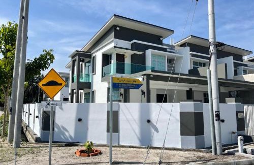Sri Gading Casa | 福氣安康 Ray’s Homestay