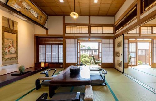 Kashima Casa | 総襖絵の宿 水頭別宅 Suito Bettaku