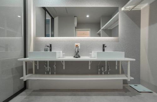 Konohana Villa | 西九条 Villa deLuxe - 高端设计奢华2卧一户建 可住6人 USJ电车5分 极致舒适体验