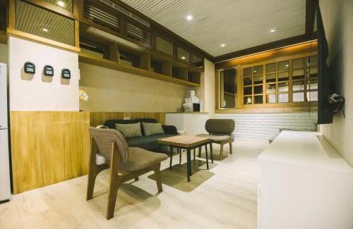 West Central District Casa | 許家古宅 4-6人包棟民宿