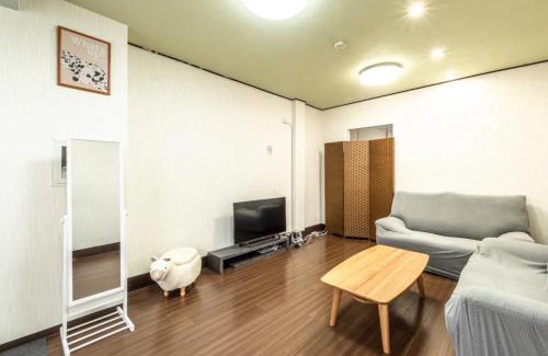 Tsuruhashi Apartamento | 道頓堀 なんば迄地下鉄4分 鶴橋 一軒家丸々貸切 最大12名宿泊可能