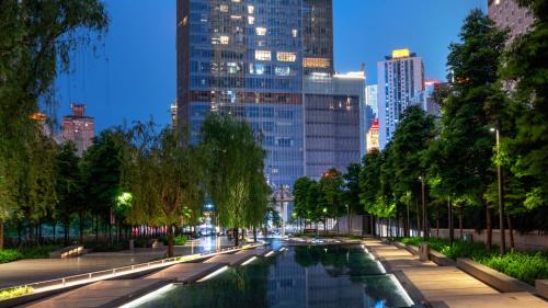 Yuzhong Hotel | 重庆MAX范思酒店解放碑来福士店Chongqing MAX Van Hotel Jiefangbei Raffles