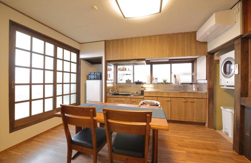 Katsuura Casa | 釣りスポットの松部漁港まで徒歩1分-ファミリー&釣り好きに大人気の宿